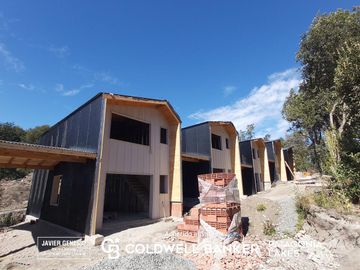 VENTA Casa 2 dormitorios Cochera cubierta UF 1 B° Norte, Villa La Angostura