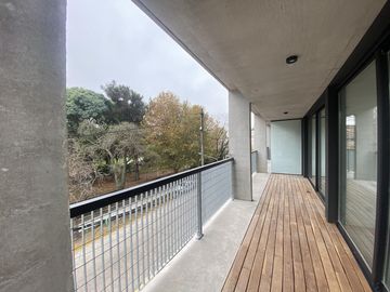 Departamento en venta con balcón y cochera en Olivos - Domus Libertador
