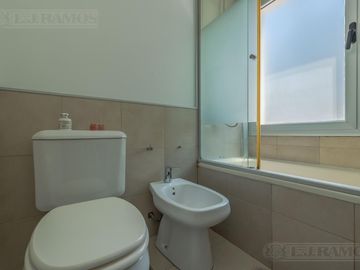 Departamento tipo duplex de 4 amb  en venta en El Sendero - Nordelta
