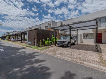 Departamento tipo duplex de 4 amb  en venta en El Sendero - Nordelta