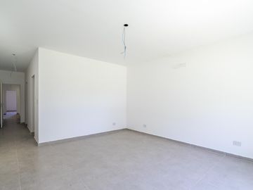 Casa en venta en Haras Santa Maria Las Lomas a estrenar tres dormitorios con dependencia y pileta
