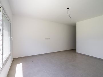 Casa en venta en Haras Santa Maria Las Lomas a estrenar tres dormitorios con dependencia y pileta