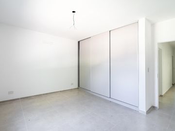 Casa en venta en Haras Santa Maria Las Lomas a estrenar tres dormitorios con dependencia y pileta