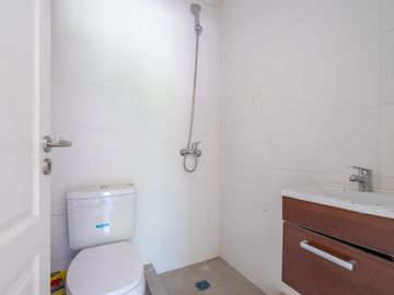 Casa en venta en Haras Santa Maria Las Lomas a estrenar tres dormitorios con dependencia y pileta