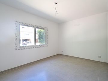 Casa en venta en Haras Santa Maria Las Lomas a estrenar tres dormitorios con dependencia y pileta