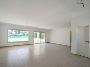 Casa en venta en Haras Santa Maria Las Lomas a estrenar tres dormitorios con dependencia y pileta