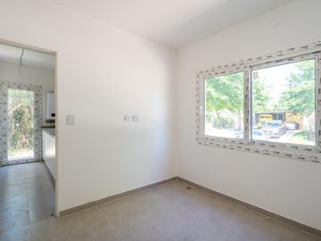 Casa en venta en Haras Santa Maria Las Lomas a estrenar tres dormitorios con dependencia y pileta