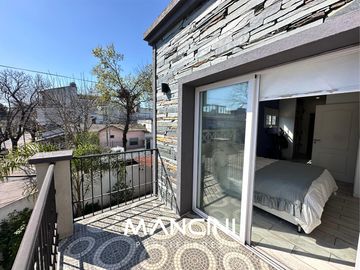 Casa en venta de 4 ambientes con piscina y cocheras - Villa Ballester