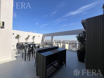 Venta de departamento 3 ambientes con balcón en Wilde