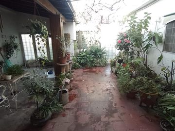 CASA 4 AMB EXCELENTE UBICACION