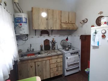 CASA 4 AMB EXCELENTE UBICACION