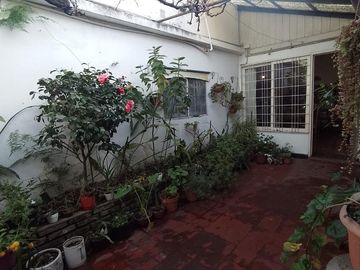 CASA 4 AMB EXCELENTE UBICACION