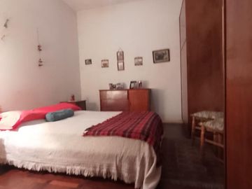 CASA 4 AMB EXCELENTE UBICACION