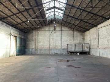 Alquiler Depósito en Sarandi