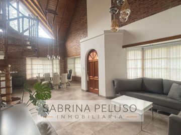 Casa en Canning (E. Echeverria)