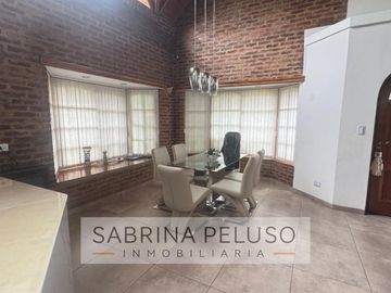 Casa en Canning (E. Echeverria)