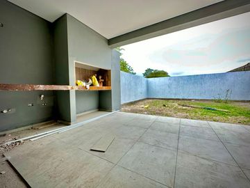Duplex a Estrenar en Venta de 2 Dormitorios, Distrito Sur