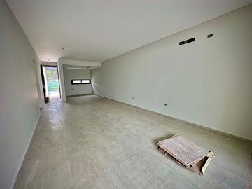 Duplex a Estrenar en Venta de 2 Dormitorios, Distrito Sur