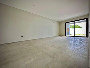 Duplex a Estrenar en Venta de 2 Dormitorios, Distrito Sur