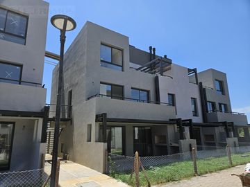 Departamento de 4 ambientes a estrenar en Town Kiri
