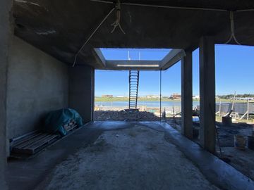Casa a estrenar Los Barrio Puentes Nordelta