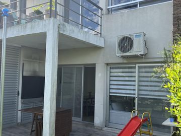 Casa tipo duplex de 4 amb  en venta en El Sendero - Nordelta