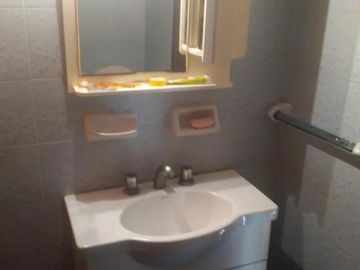 Casa en venta - 4 Dormitorios 3 Baños - Cochera - 300Mts2 - Cañuelas