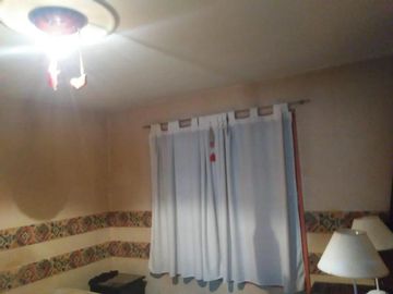 Casa en venta - 4 Dormitorios 3 Baños - Cochera - 300Mts2 - Cañuelas