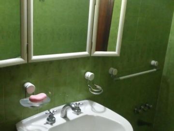 Casa en venta - 4 Dormitorios 3 Baños - Cochera - 300Mts2 - Cañuelas