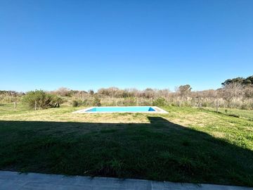 VENTA DE CASA EN SAN SEBASTIAN - AREA 2 GOLF - 4 AMBIENTES