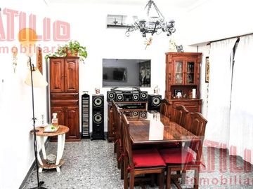 Saavedra PH 4 Ambientes a la calle Patio, 2 Baños, muy buen estado Próx. Shopping Baires