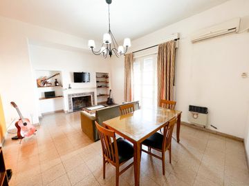 APTO BANCOR! A mtrs. Nva. Cba. - Casa Planta Alta TERRAZA CON ASADOR! 2D mas escritorio 2B.