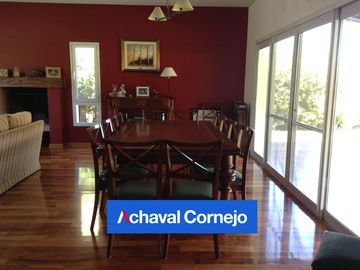 Benavidez | San Isidro Labrador - Casa en venta con 4 dormitorios y altillo