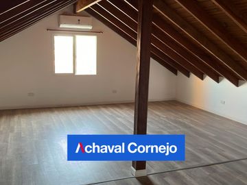 Benavidez | San Isidro Labrador - Casa en venta con 4 dormitorios y altillo