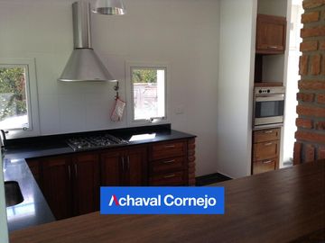 Benavidez | San Isidro Labrador - Casa en venta con 4 dormitorios y altillo