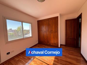 Benavidez | San Isidro Labrador - Casa en venta con 4 dormitorios y altillo