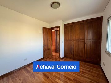 Benavidez | San Isidro Labrador - Casa en venta con 4 dormitorios y altillo