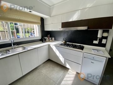 CASA 3 DORMITORIOS CON PILETA EN FISHERTON