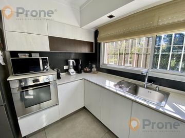 CASA 3 DORMITORIOS CON PILETA EN FISHERTON