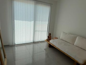 Casa en Venta de Estilo Moderno - 5 AMB en Vila Marina II