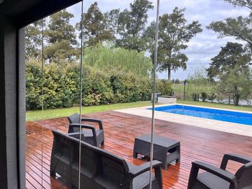 Casa en venta - 3 Dormitorios 3 Baños - 873Mts2 - San Vicente