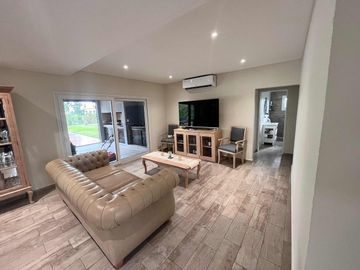 Casa en venta - 3 Dormitorios 3 Baños - 873Mts2 - San Vicente