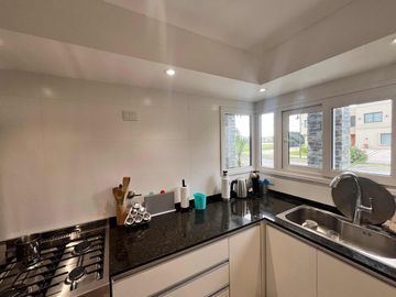Casa en venta - 3 Dormitorios 3 Baños - 873Mts2 - San Vicente