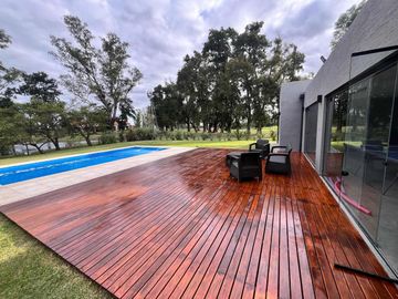 Casa en venta - 3 Dormitorios 3 Baños - 873Mts2 - San Vicente