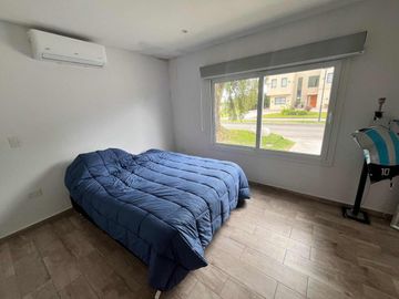 Casa en venta - 3 Dormitorios 3 Baños - 873Mts2 - San Vicente
