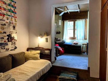 VENTA CASA 6 AMBIENTES CON PILETA PERMUTA
