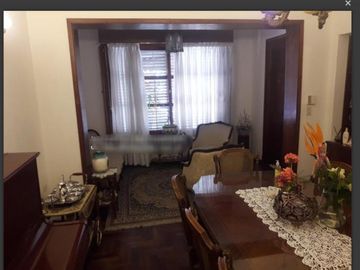 Casa tipo chalet de 3 dormit. en barrio norte