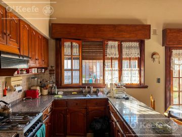 Casa en venta de 3 amb con Jardin y Quincho, Bernal. - apta crédito!