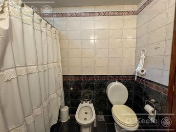 Casa en venta de 3 amb con Jardin y Quincho, Bernal. - apta crédito!