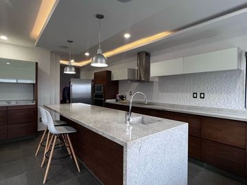 CASA EN VENTA EN VISTA REAL